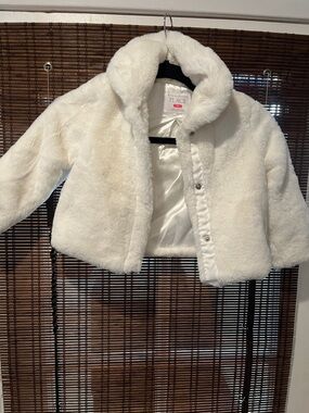 The Children's Place Soft Cream Faux Fur Puffer Jacket